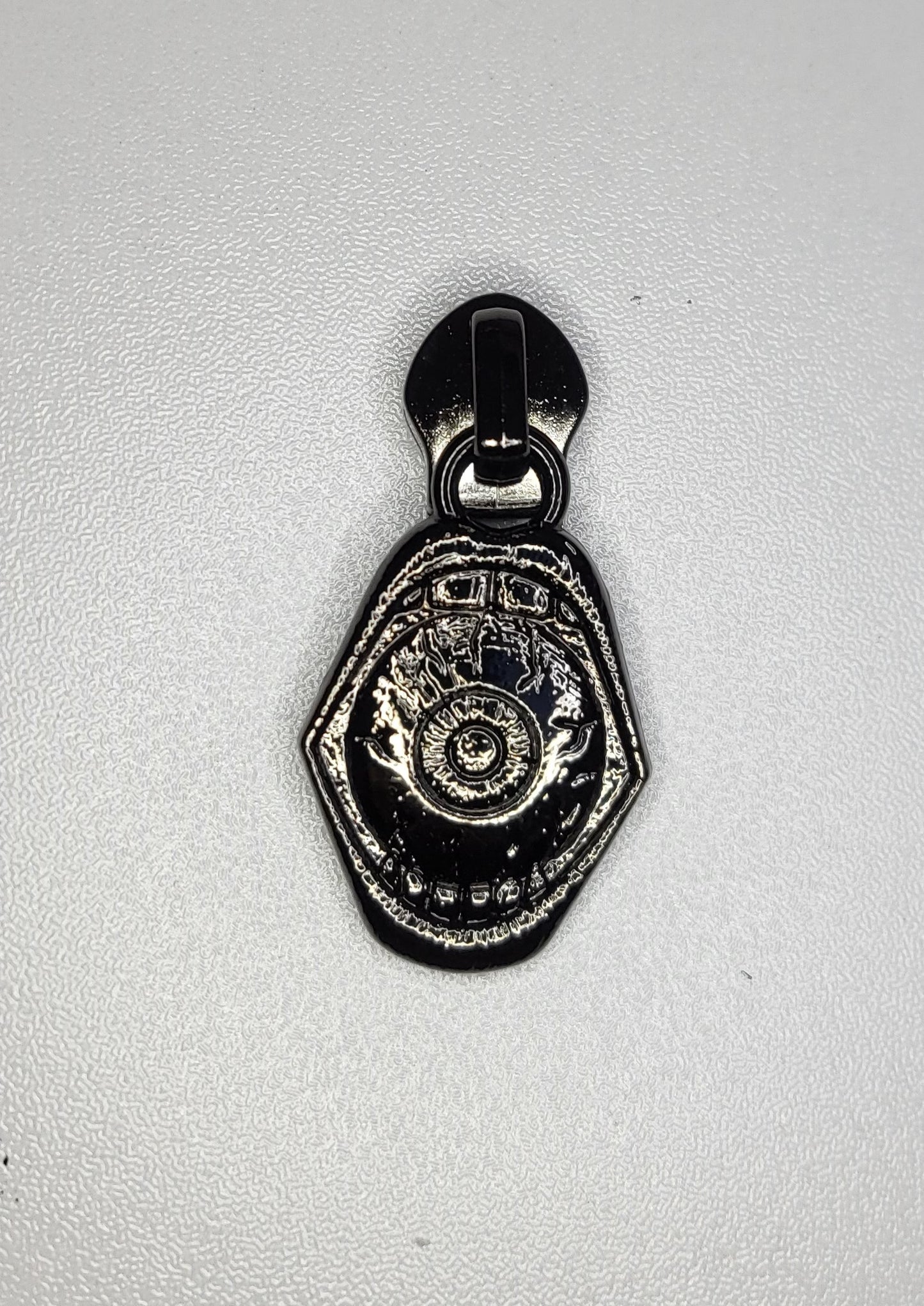#5 Eye in Mouth | Zipper Pull - Single