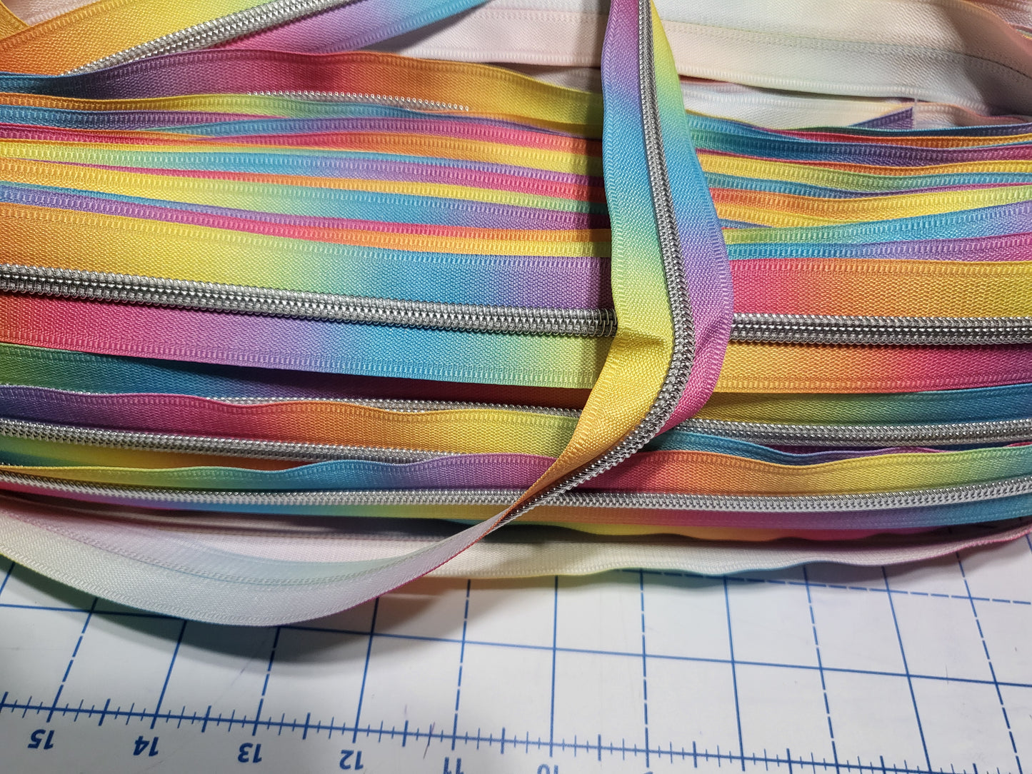 #5 Rainbow Zipper Tape